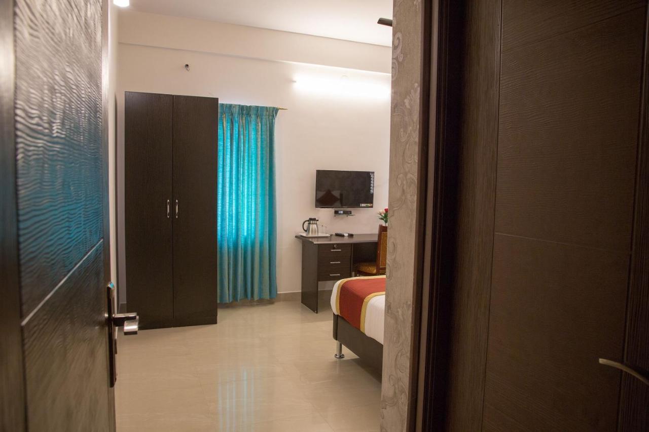 Oyo 8737 King Suites Bangalore Esterno foto